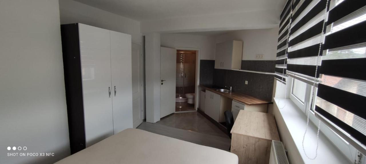 H Apartments Тузла Екстер'єр фото